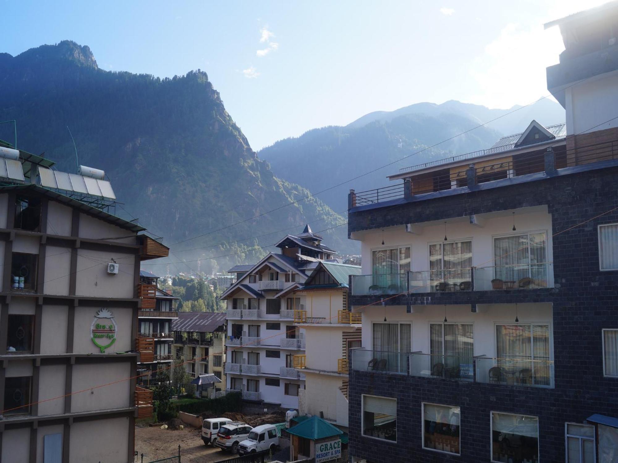Hotel Manali Queen Exterior photo