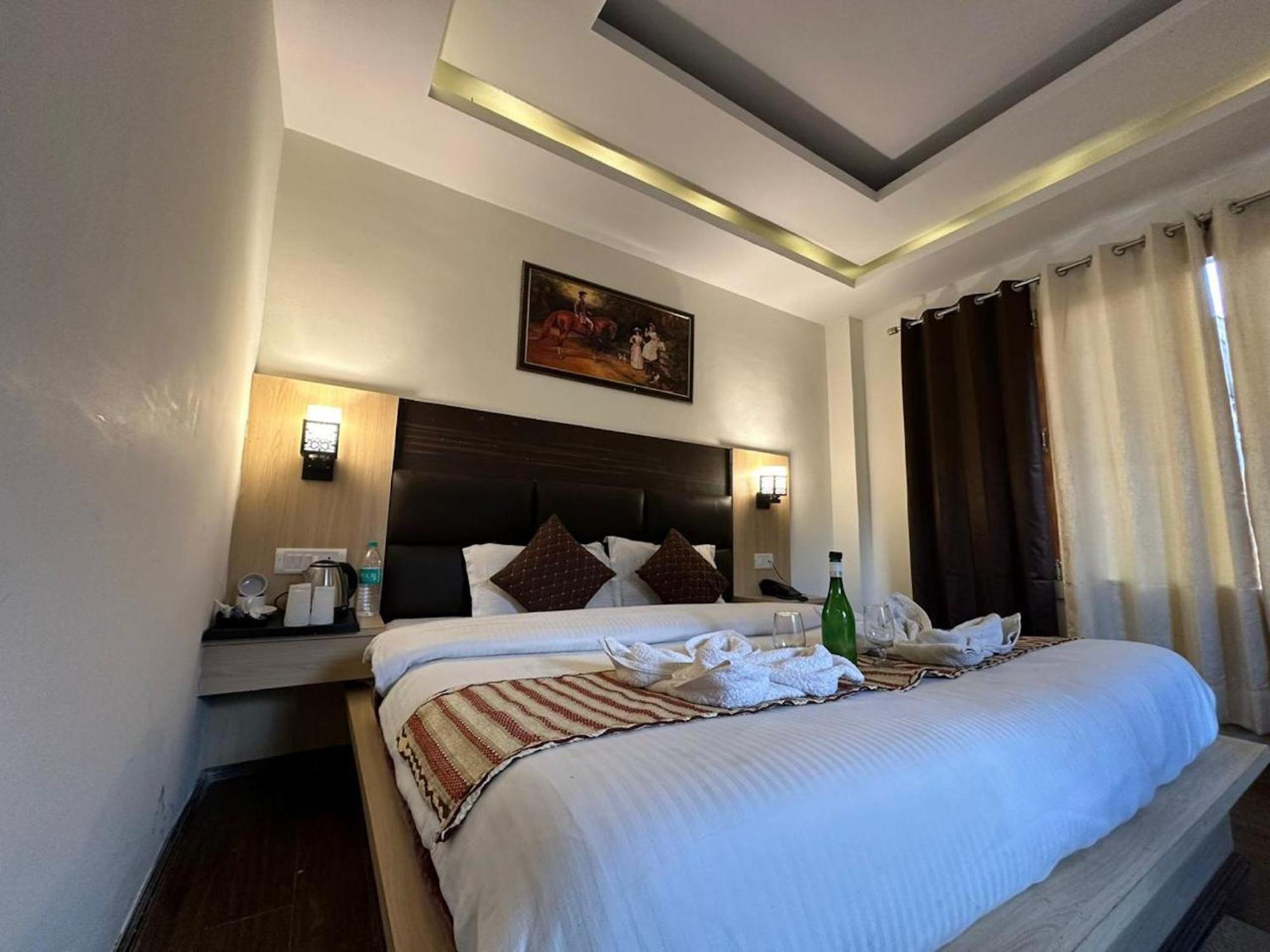 Hotel Manali Queen Exterior photo